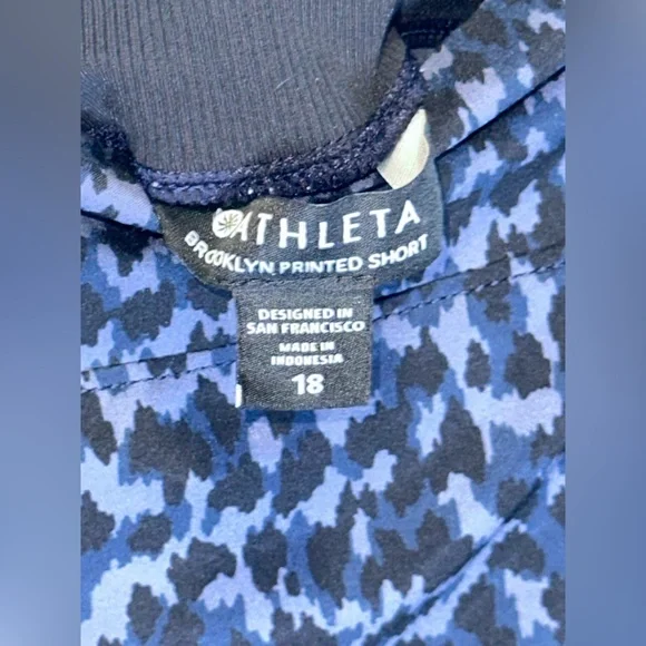 Athleta Women's Brooklyn Printed‎ Shorts Black Navy ALVN Size 18 - Picture 3 of 5